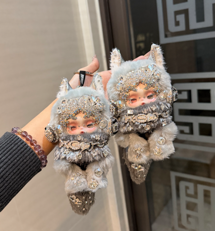 【Customized Two-Week】 Skullpanda Swarovski Crystal Doll Clothes (Doll Included) skullpanda XG Series