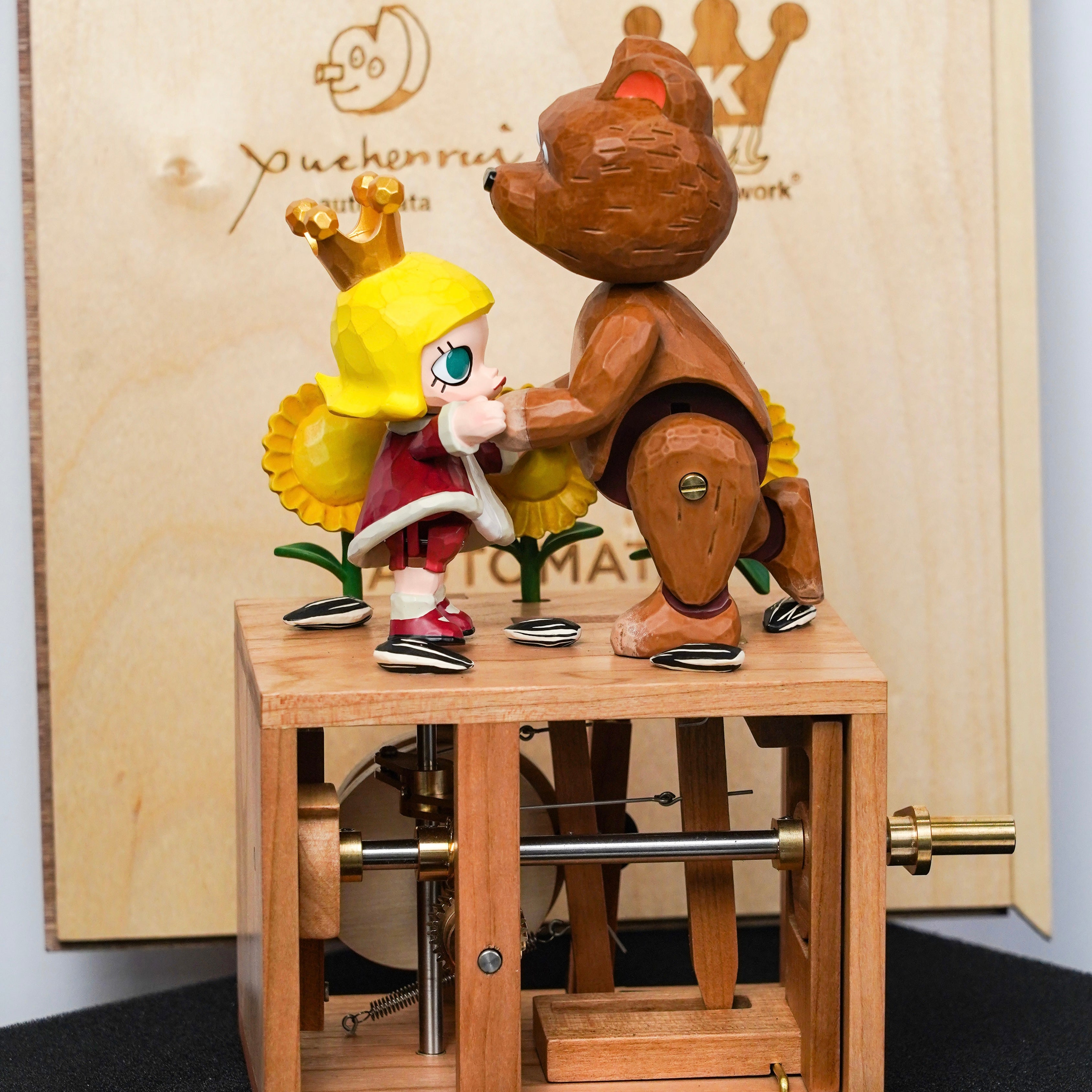 MOLLY Dancing with the bear 20th Anniversary Exhibition Limited Edition Figure