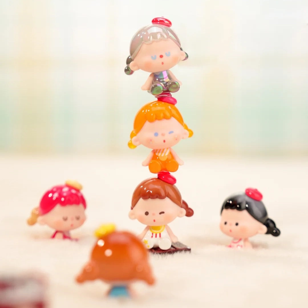 Vuuyoo Cute & Fun Amusement Park Series Mini Beans Figures. Blind Bag