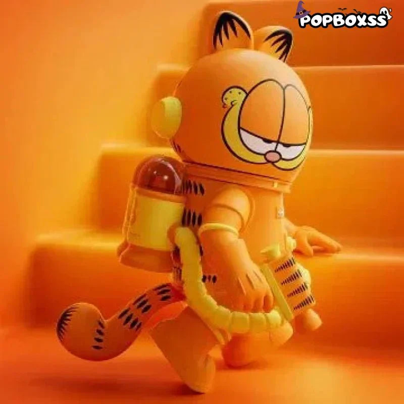 MEGA SPACE MOLLY 400% Garfield PVC Figure