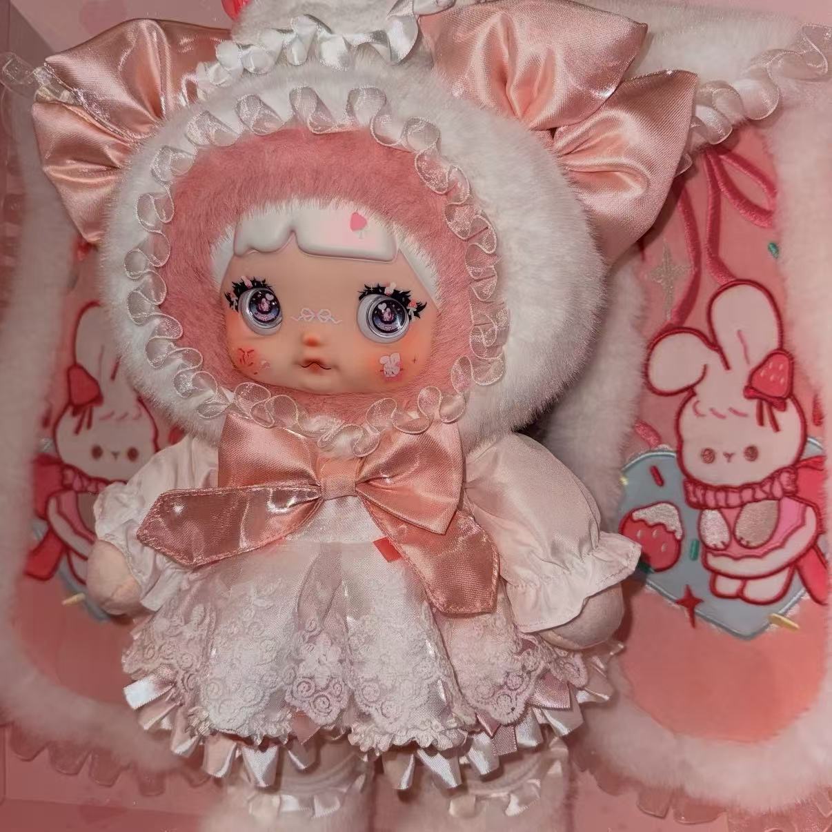 NOMMI Spring strawberry Vinyl plush ornaments(Japan region exclusive)