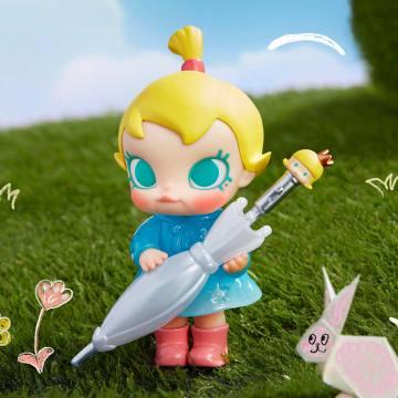 Baby Molly Funny Raining Day Figure
