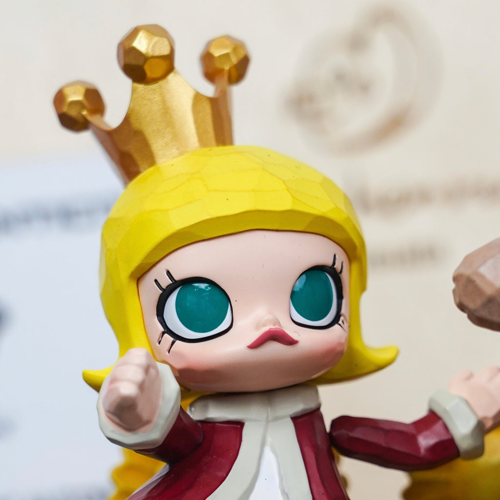 MOLLY Dancing with the bear 20th Anniversary Exhibition Limited Edition Figure