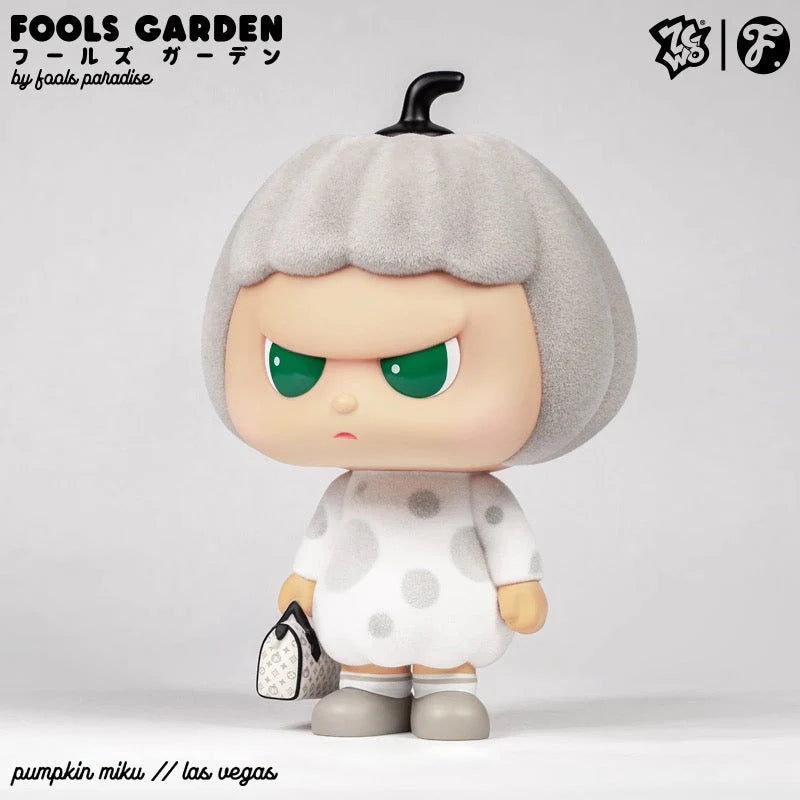 ZCWO Gray flocked pumpkin girl figure