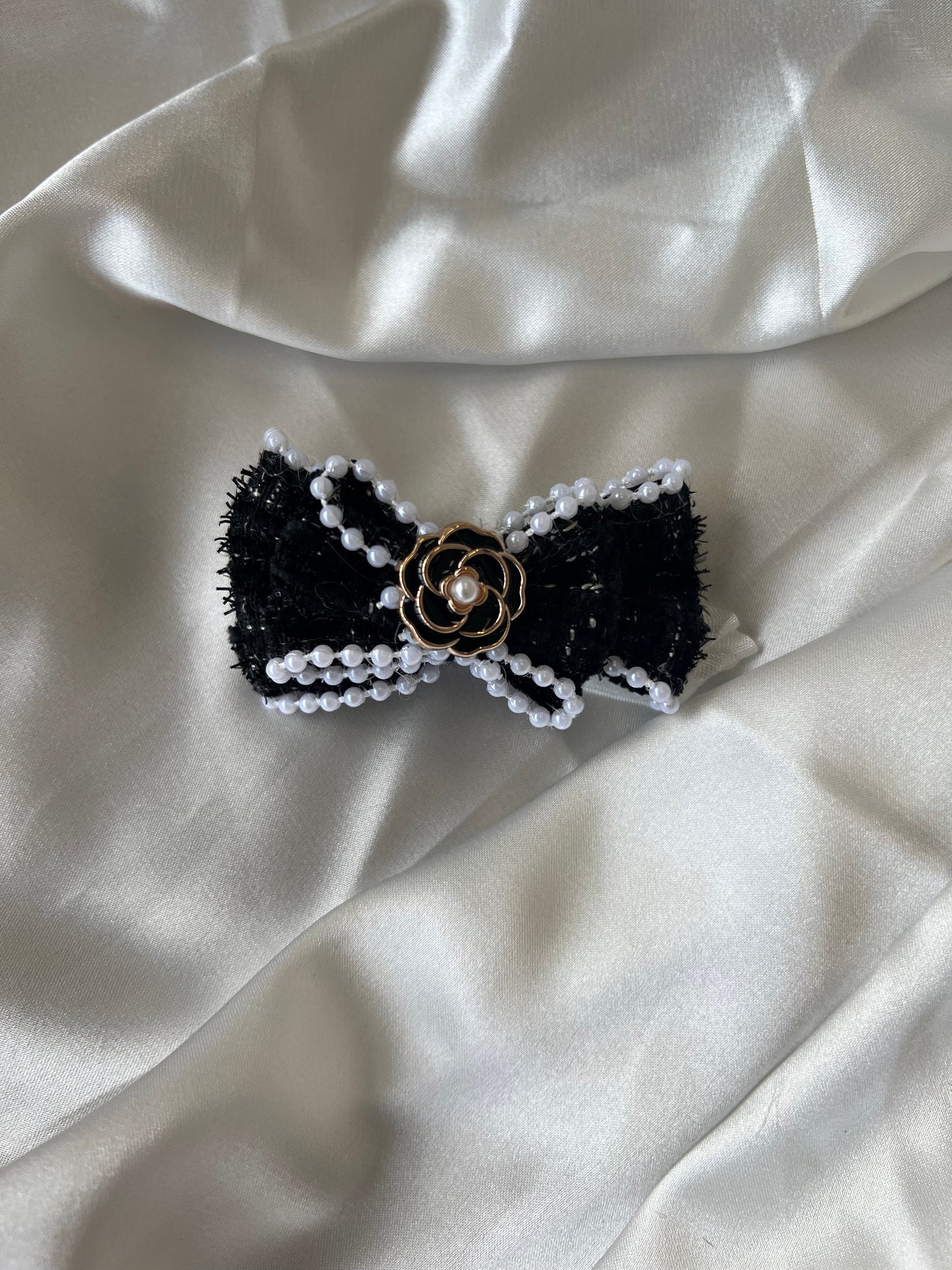 Labubu Tweed Elegance Set - Black Pearl Bow & Gold Brooch Detail