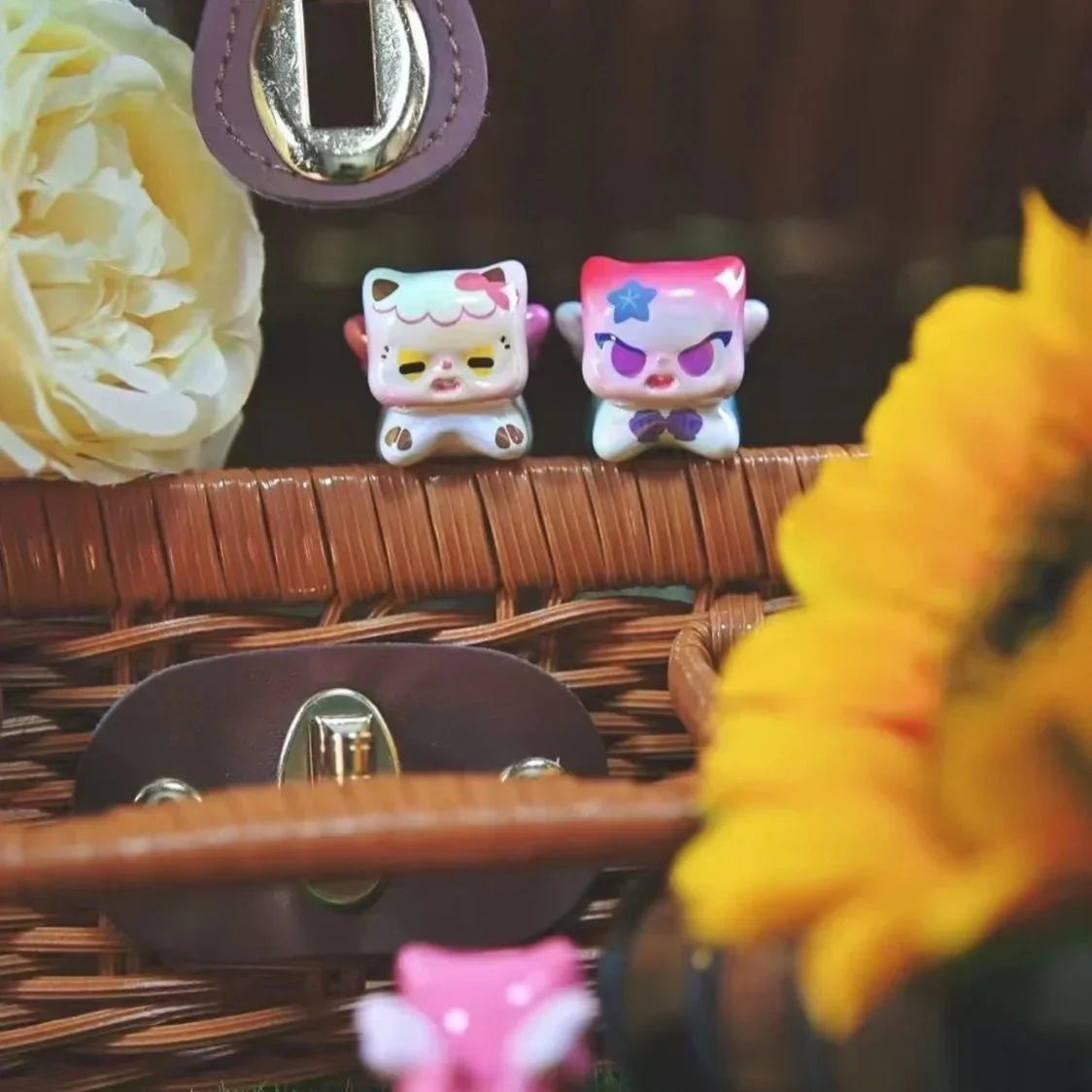 Cute Pitty On The Prowl Series Mini Beans Figures. Blind Bag