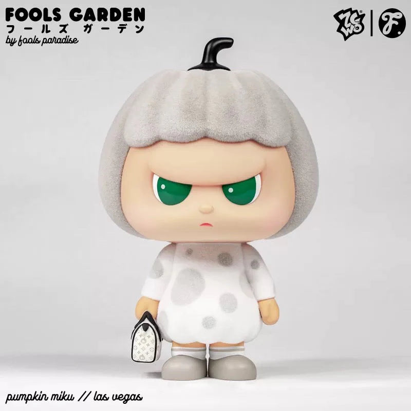 ZCWO Gray flocked pumpkin girl figure