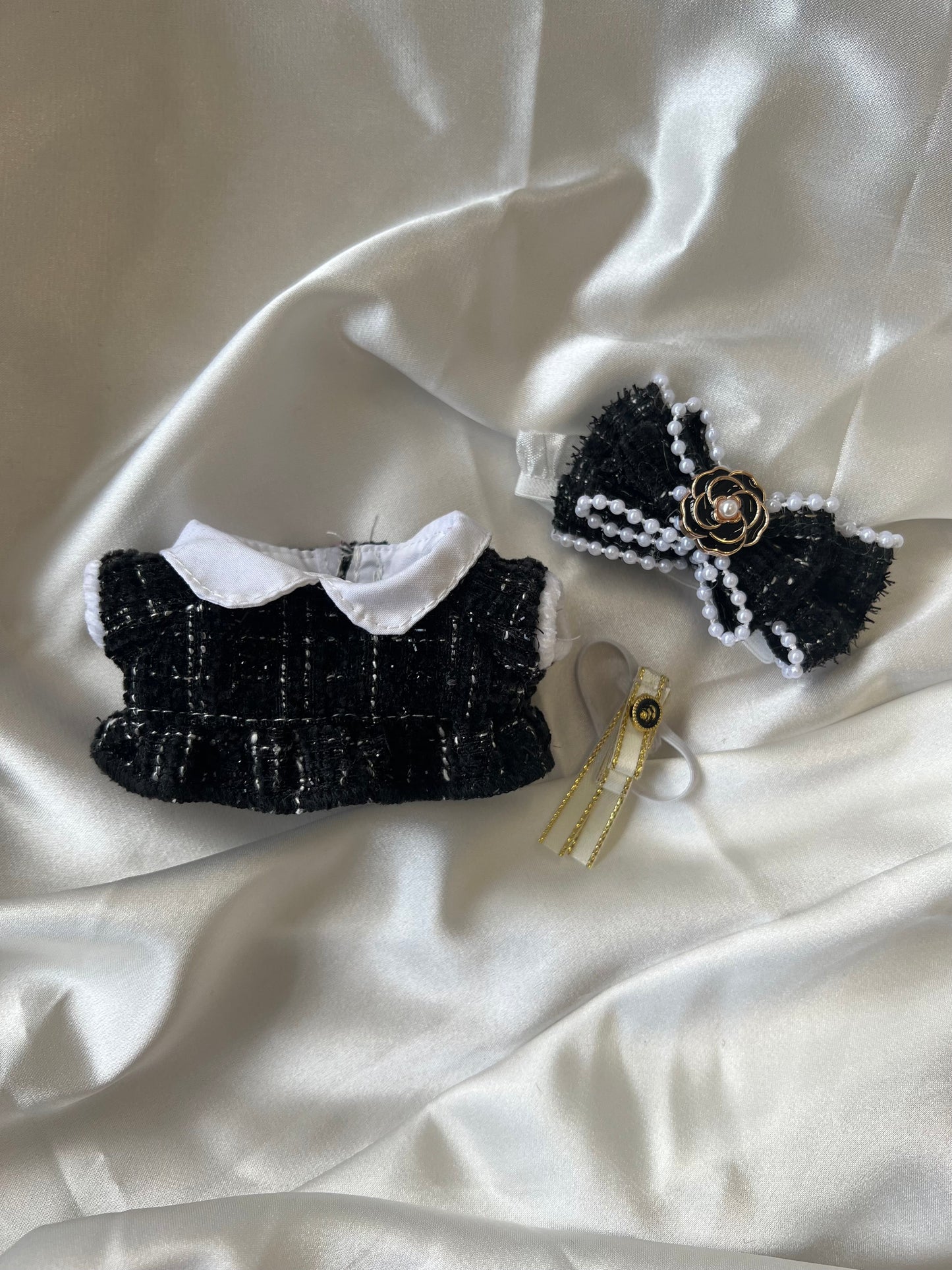 Labubu Tweed Elegance Set - Black Pearl Bow & Gold Brooch Detail