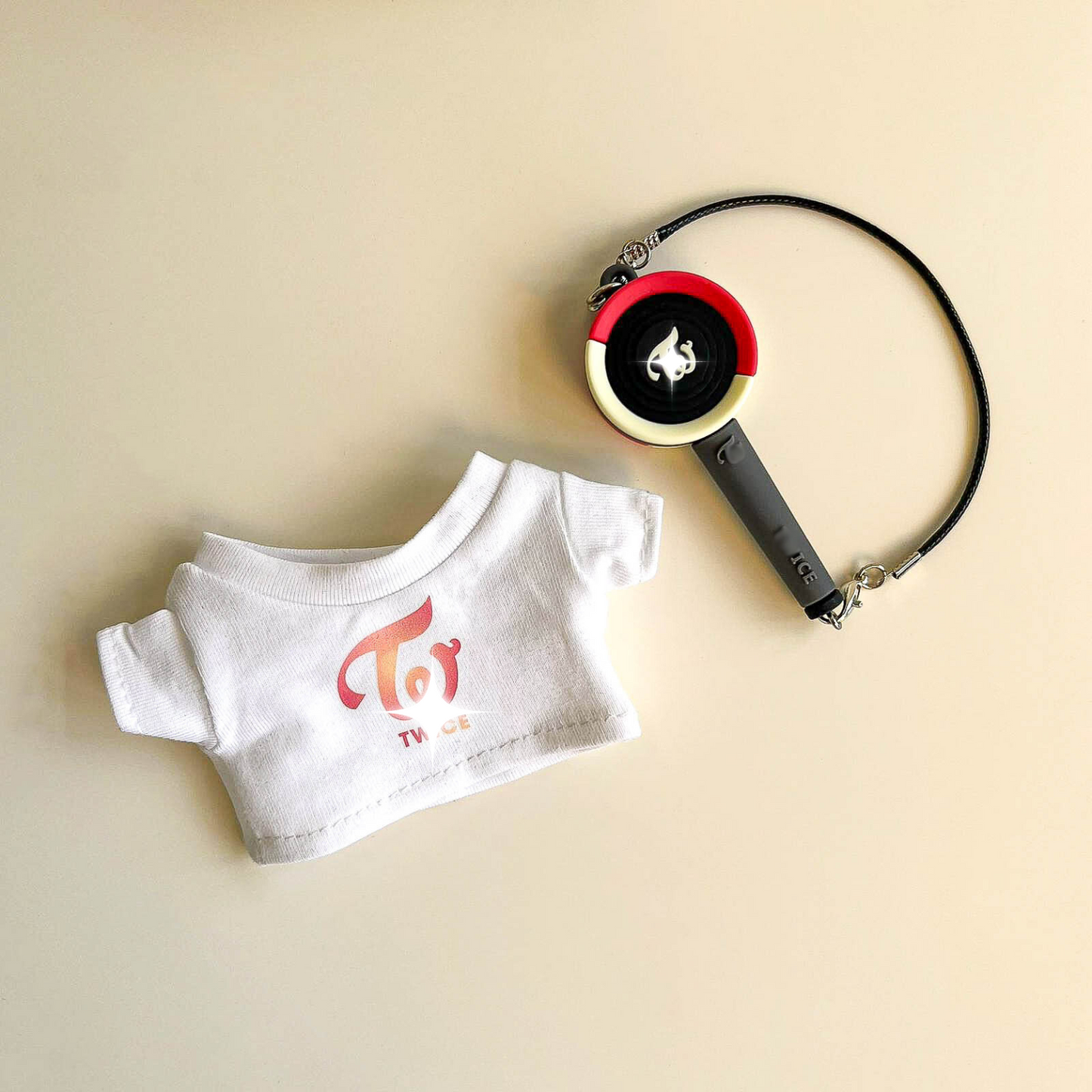 Labubu Pink Signal Idol Logo Tee Outfit (Colored) — With Mini Fan Lightstick (2 Items)